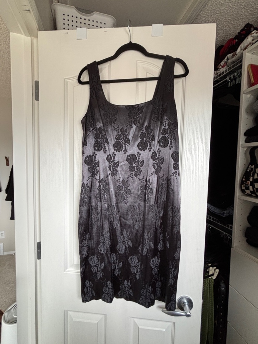 Sleeveless Black Floral Jacquard Dress